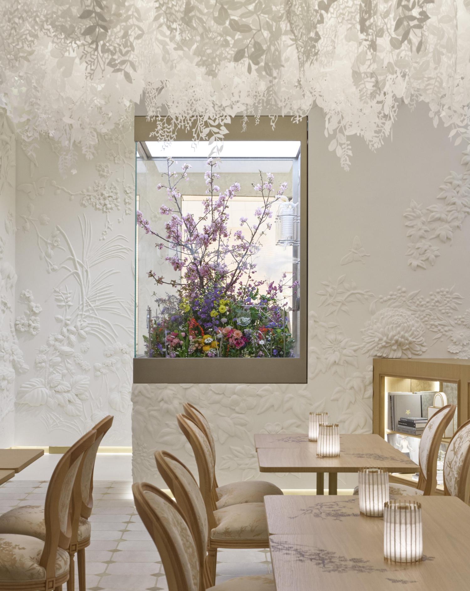 café dior par anne sophie pic à tokyo, nouvelle adresse de dior au japon