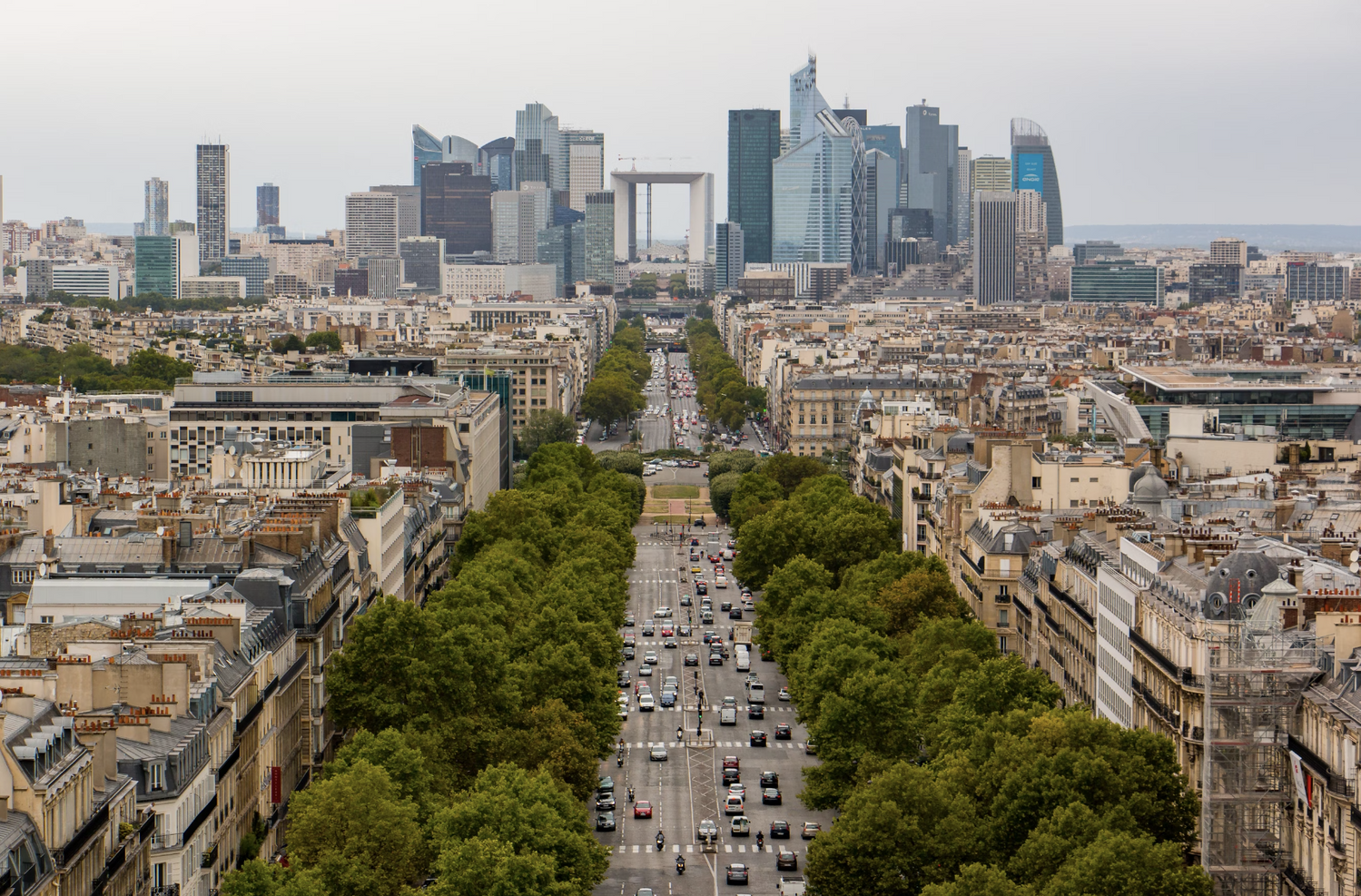 champs elysées loyers luxe retail