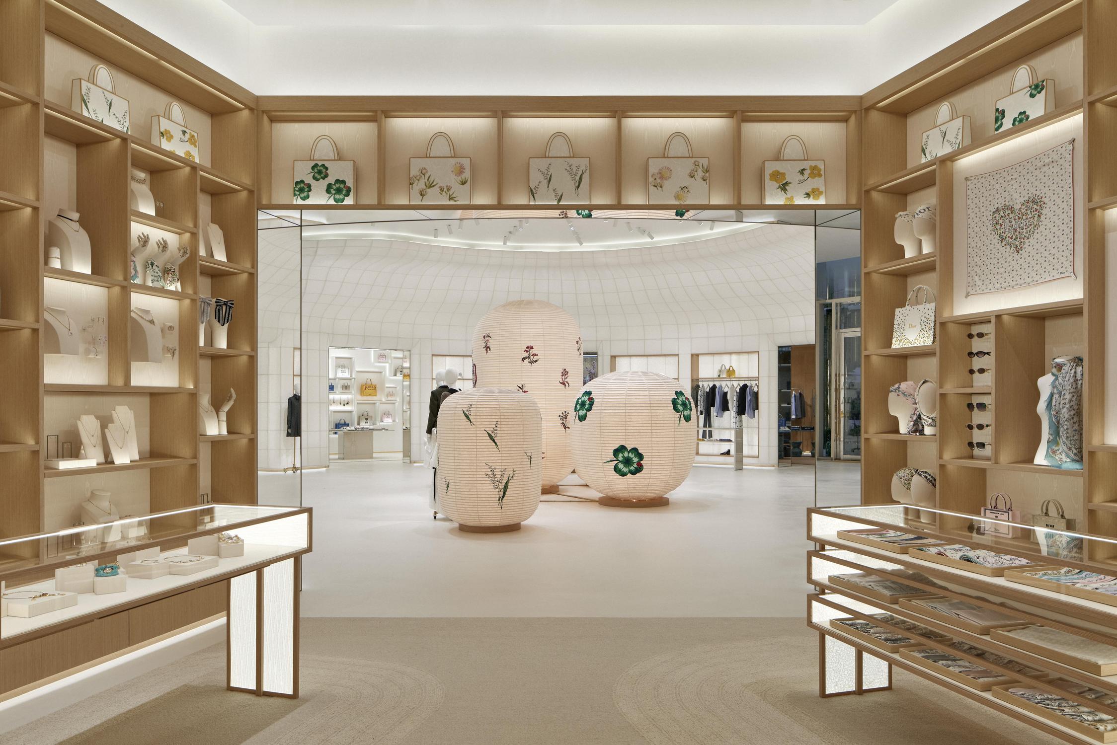 dior à tokyo, nouvelle boutique et café anne sophie pic