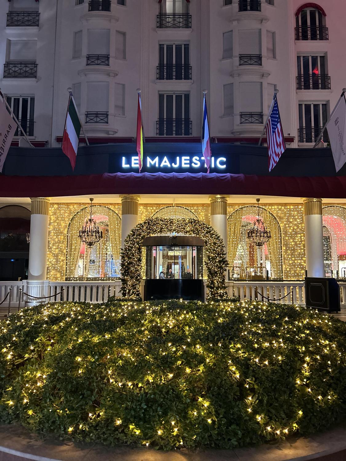 Entrée Le Majestic à Cannes