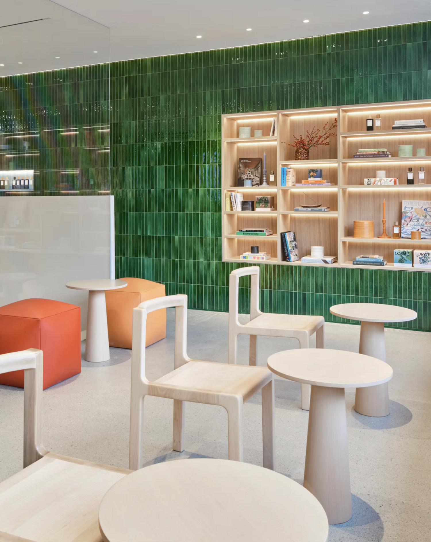 boutique dédiée aux parfums de prestige de Loewe, à Séoul