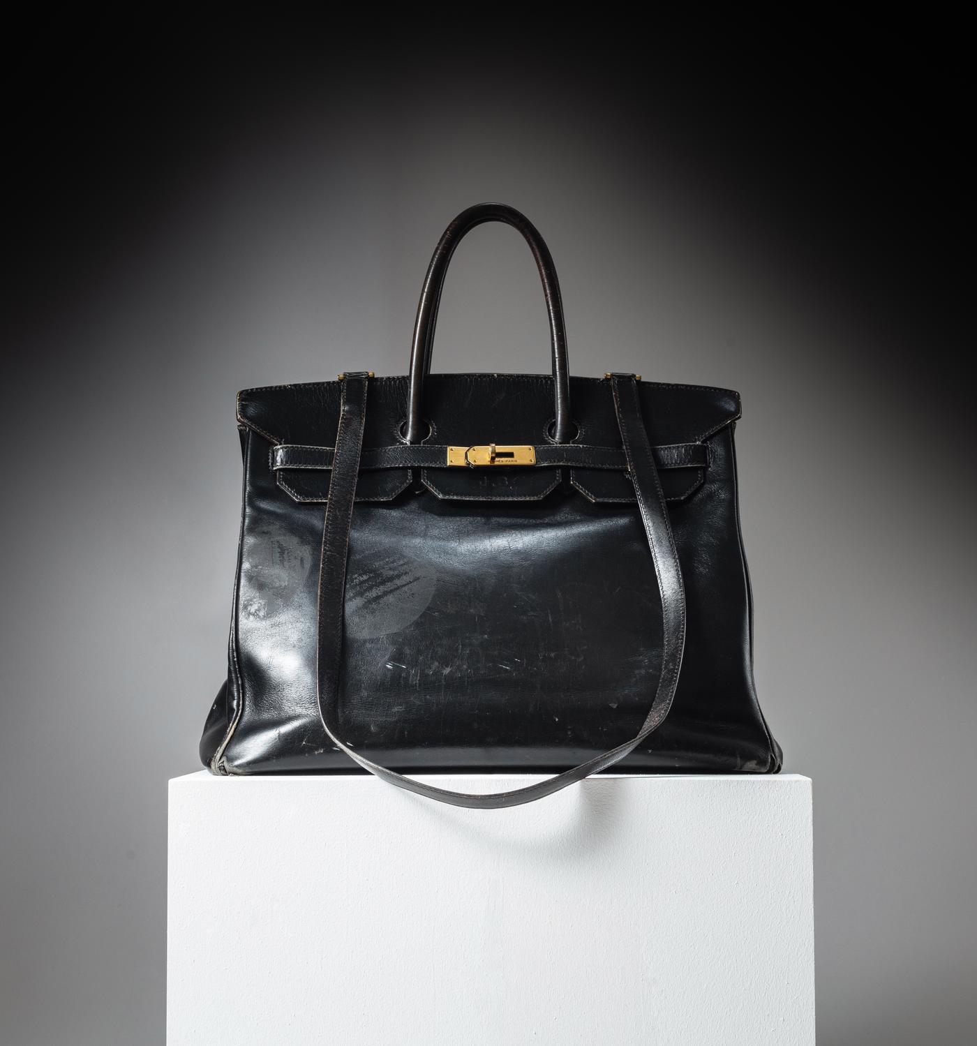 Le tout premier sac Birkin d Hermes s expose a Paris