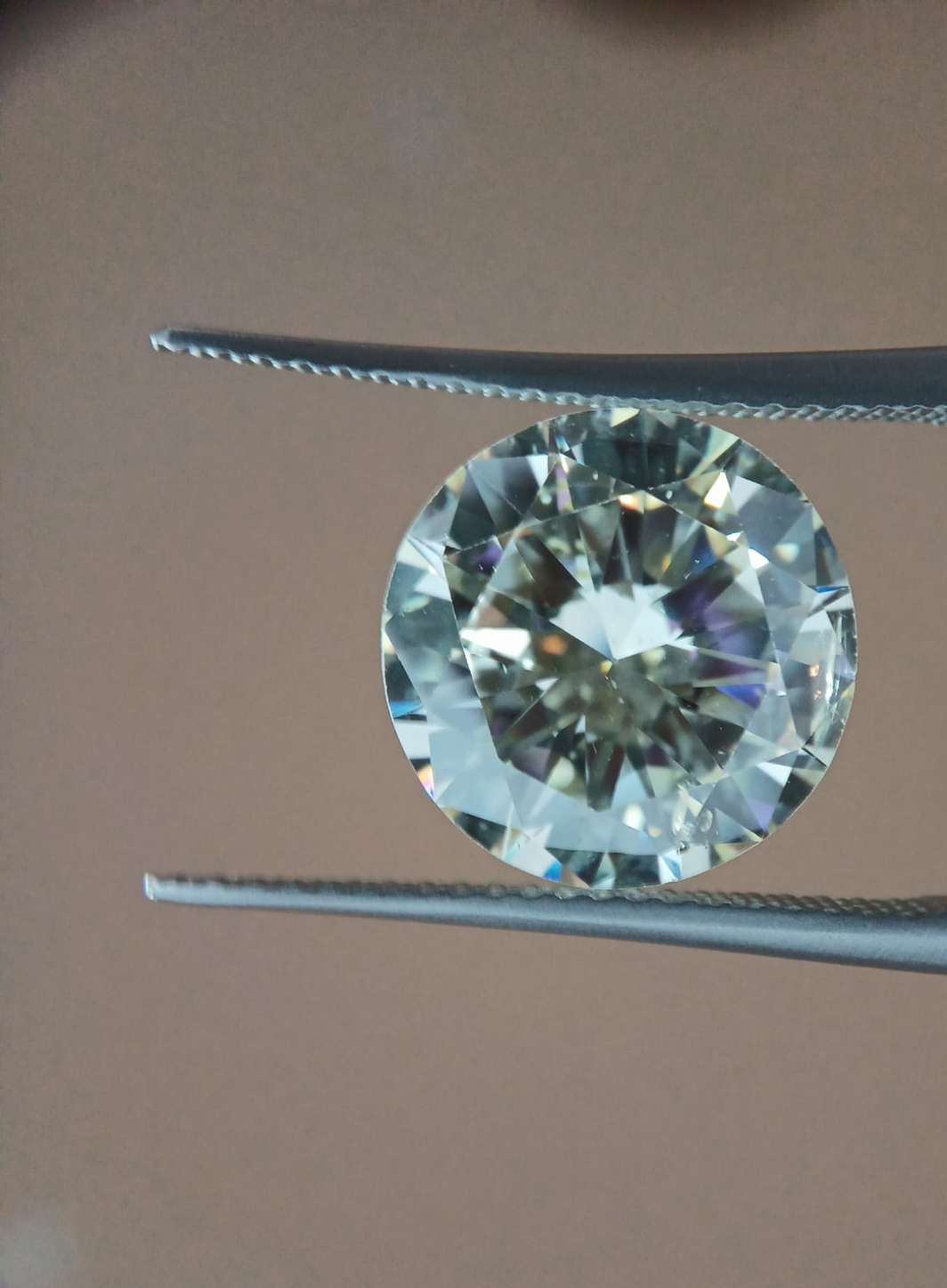 Auctentic se développe en misant sur le diamant naturel