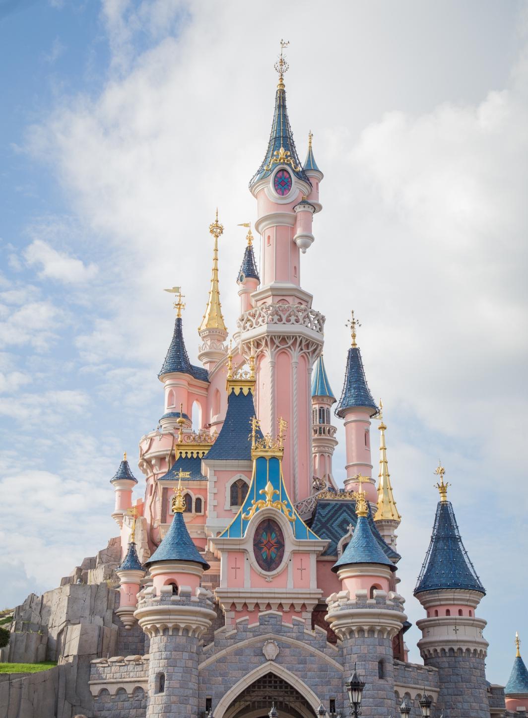 Coperni choisit Disneyland Paris pour son prochain défilé