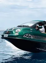 Abarth dévoile une voiture-bateau ultra limitée