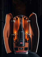 Bugatti et Champagne Carbon dévoilent "La Bouteille Noire".