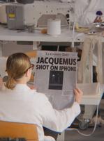 Jacquemus prolonge son partenariat avec Apple