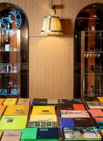 Louis Vuitton installe une librairie éphémère à l'hôtel Brach.
