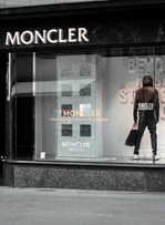 Le groupe Moncler, en croissance de +57% sur le premier semestre.