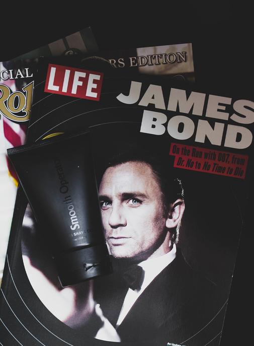 La formidable déconstruction de James Bond & Daniel Craig en deux actes (LVMH, Netflix).