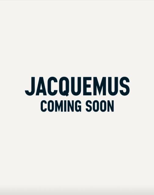 Café, pop up, vitrines... Jacquemus va investir les Galeries Lafayette Haussmann.