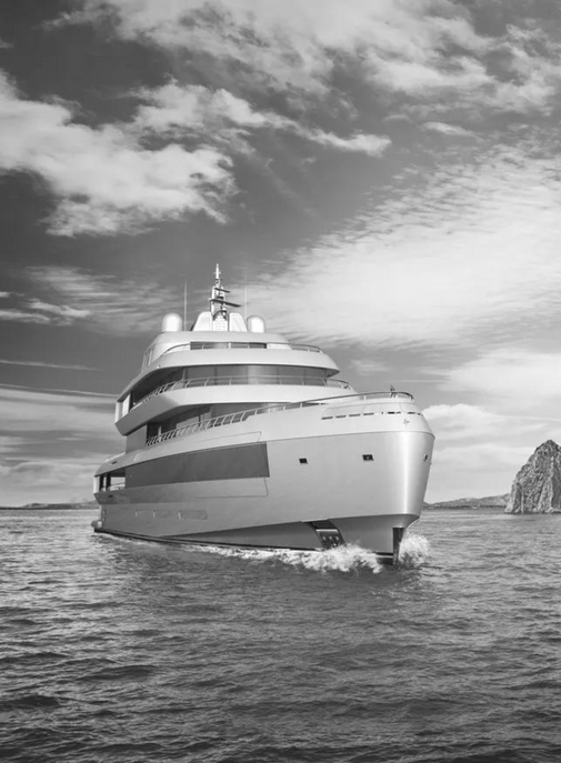 Giorgio Armani présente son nouveau yacht.