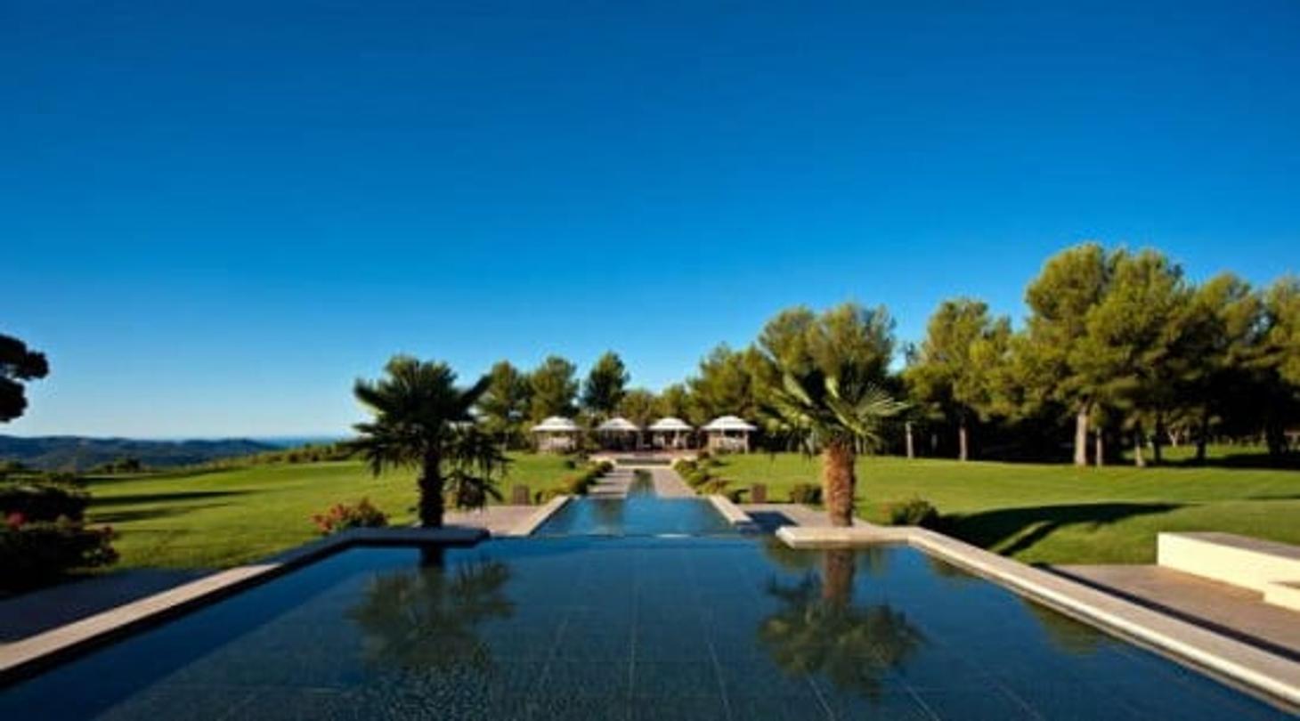 luxe pool provence relais chateaux