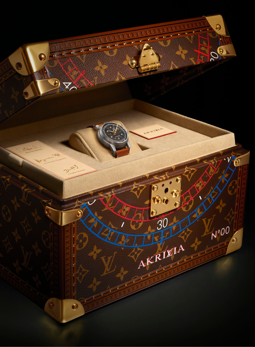 Louis Vuitton présente une montre créée en collaboration avec l'Atelier  Akrivia.