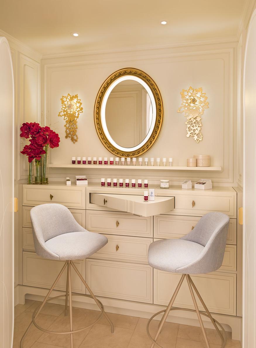 Nail Bar Ritz Paris